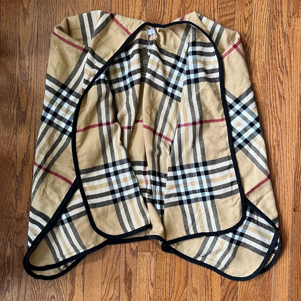 NWT Janice Apparel Plaid Wrap
